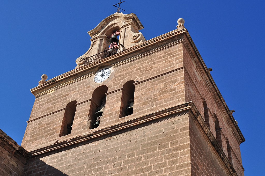 No need to climb stairs when visiting the cathedral in Almeria City