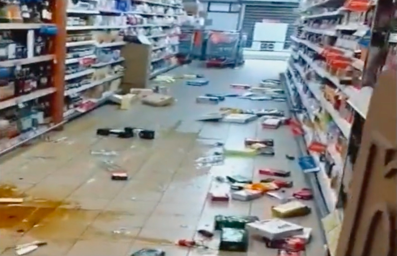 WATCH: Italy rocked by strong earthquake as supermarket aisles 'destroyed'