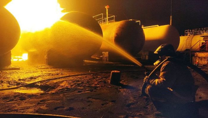 Russian forces dealt huge blow as Ukrainian sabotage unit blows up Makiivka oil storage depot in Donetsk