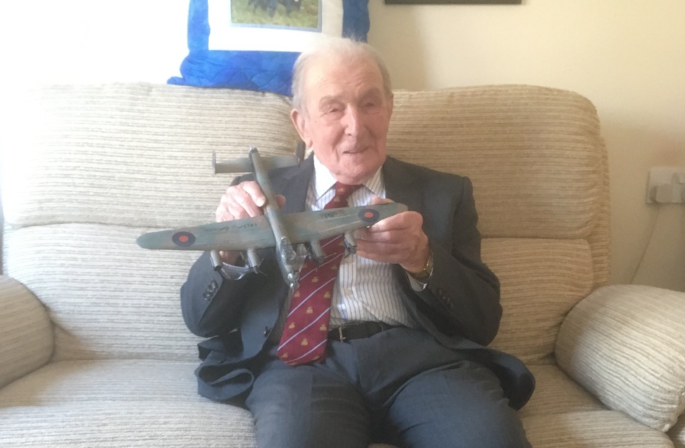 Tributes paid as last remaining Dambuster dies aged 101