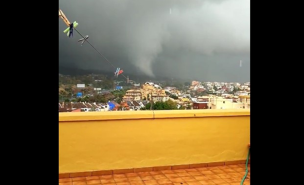 Small tornado hits the Costa del Sol resort of Marbella