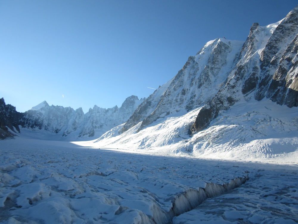 British woman dies in an avalanche while hiking with two others in Mont Blanc