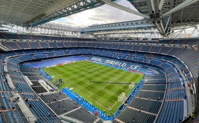 10-man Atletico draw with Real Madrid in big derby match at the Bernabeu