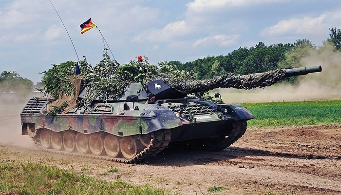 18 Leopard 2 tanks promised by the German government have arrived in Ukraine