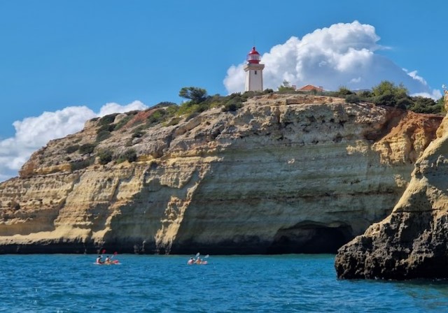 British and Irish tourists in dramatic escape as boat capsizes on Portugal's Algarve