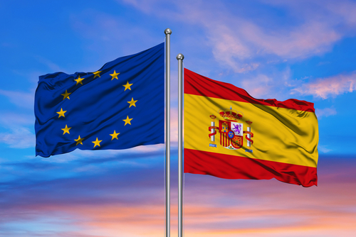 Image of Spanish and EU flags together.