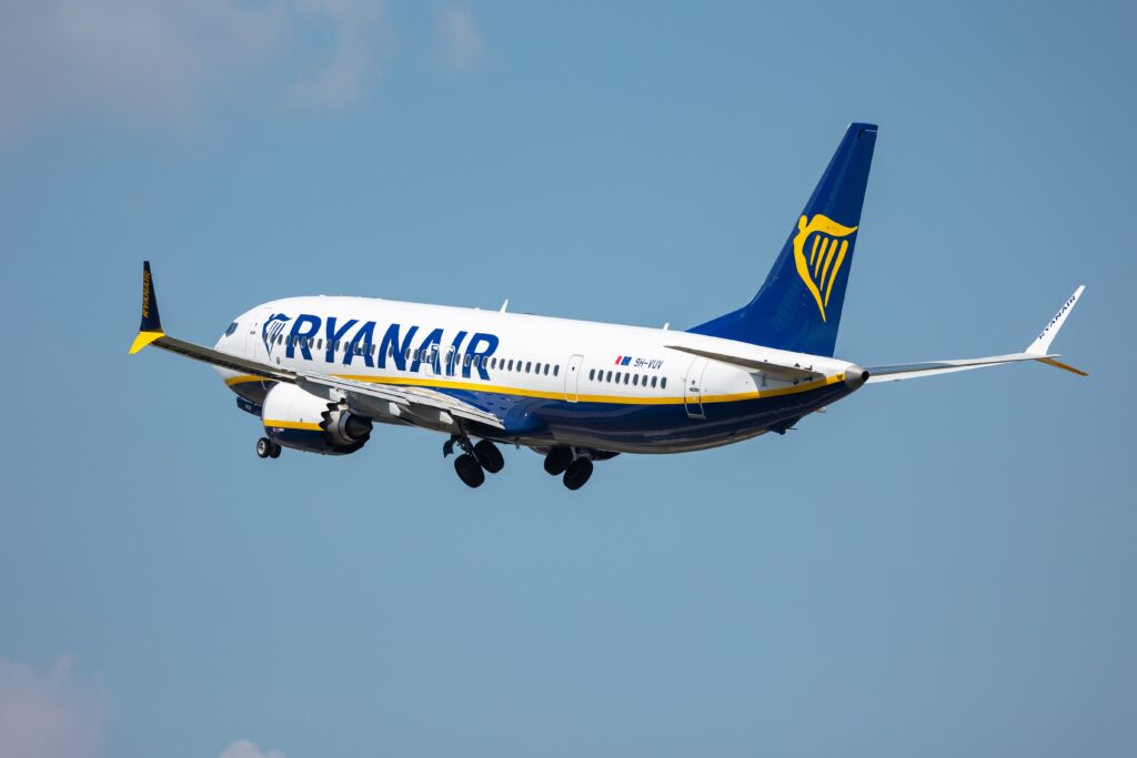 Image of a Ryanair plane in mid-flight