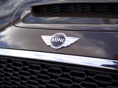 BMW wants to build electric minis in the UK subject to a UK government grant