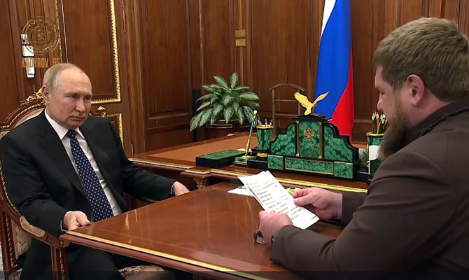 No signs of 'kidney poisoning' as healthy-looking Chechen leader Kadyrov 'reports' to Putin in Moscow