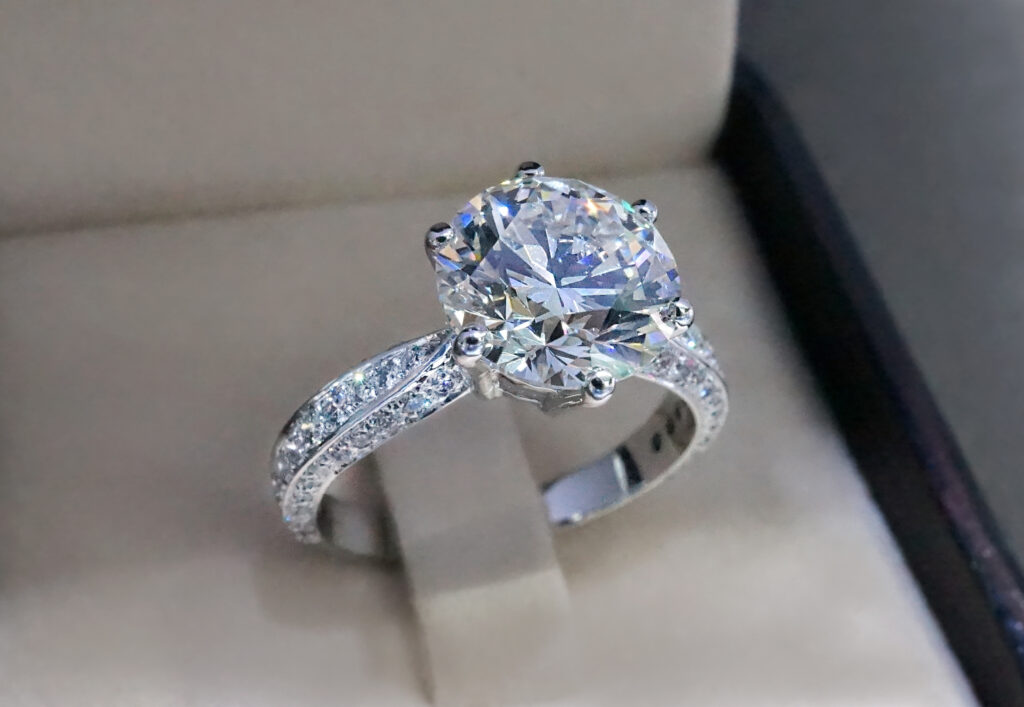 8 Important things everyone should know before buying a Diamond Engagement Ring