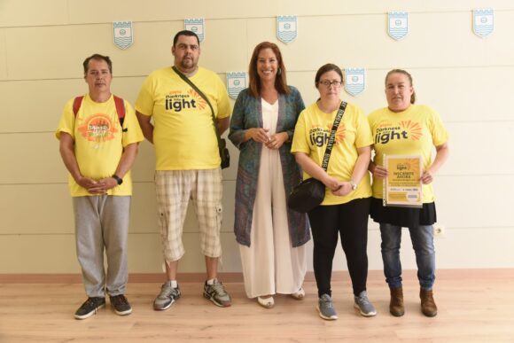 the council gives their support to the Darkness into Light mental health initiative.