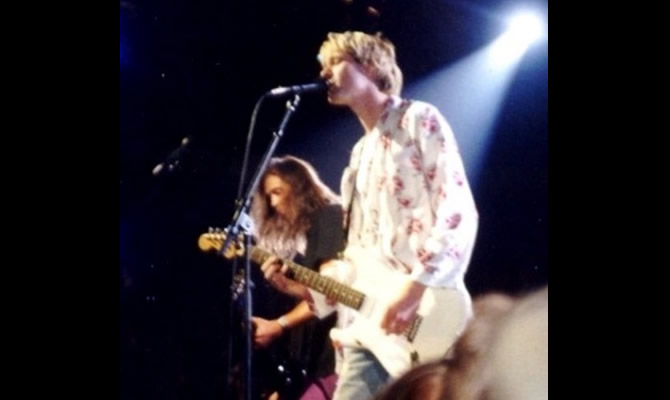 Image of Kurt Cobain in 1992.