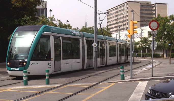 Image of a tram in Barcelona.