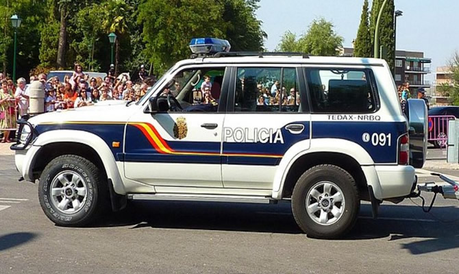Image of Policia Nacional TEDAX vehicle.