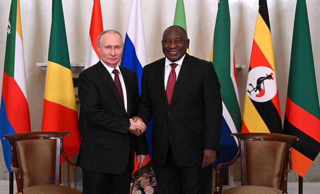 Image of Cyril Ramaphosa with Vladimir Putin.