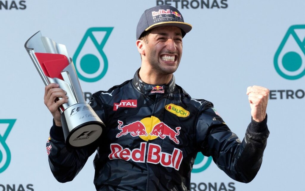 Image of F1 driver Daniel Ricciardo at the Malaysian GP in 2016.