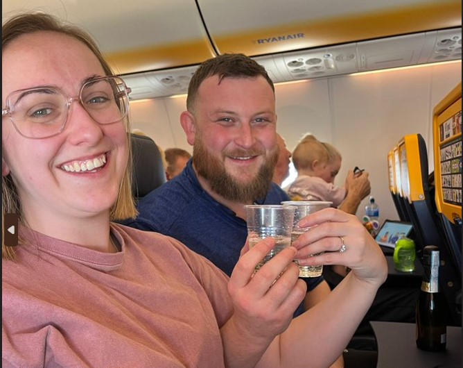 Ryanair Congratulate Couple And Have A Laugh At Themselves