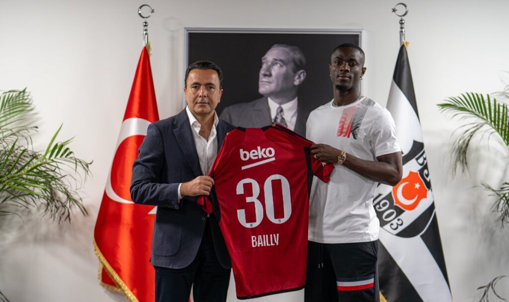 Image of Eric Bailly presented as a new player by Besiktas.