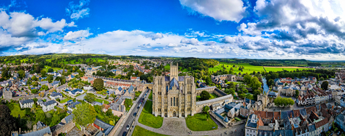 Wells, Somerset: The Hollywood Darling.
