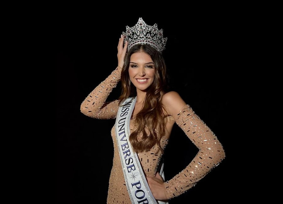 Image of Marina Machete winning Miss Portugal.