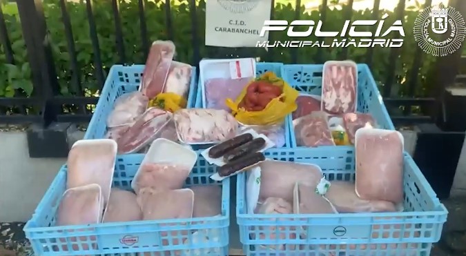 Image of meat products seized by police officers in Madrid.