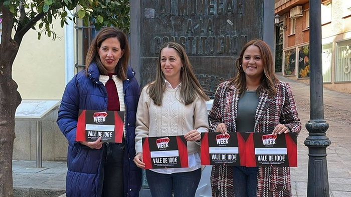 Image from Almuñécar's 'Black Week' campaign.