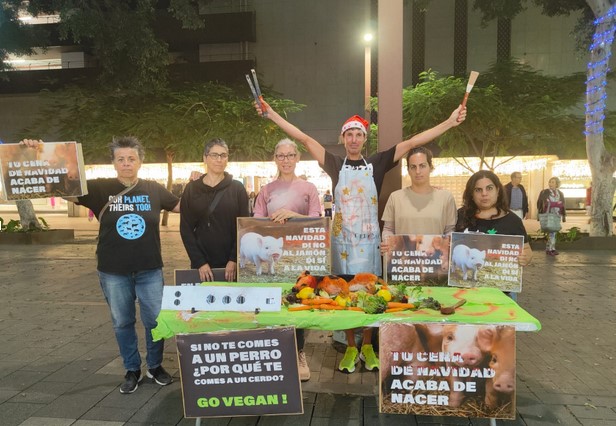 Activists Provoke Reaction With 'Dog' Barbecue