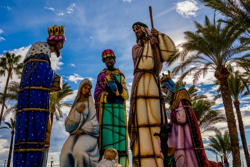 Guinness Record Glory: Experience the World's Largest Nativity Scene in Alicante.