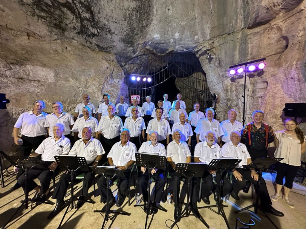 Costa Blanca Male Voice Choir invites singing enthusiasts to join the ensemble.