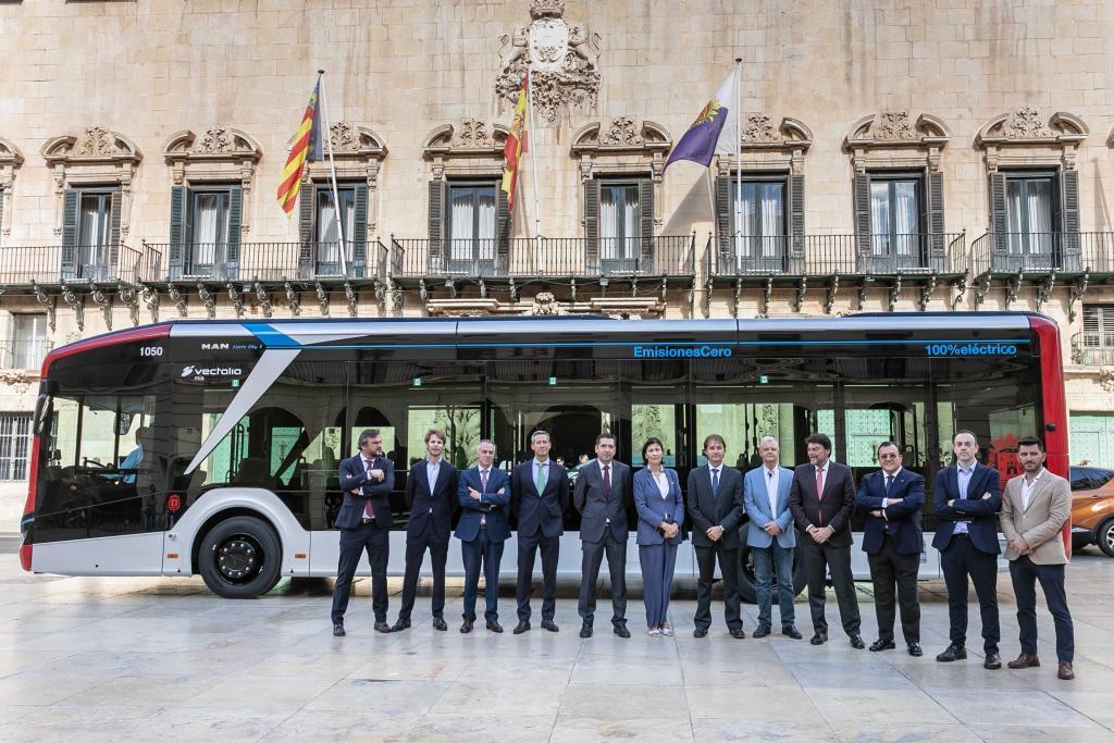 Full throttle on the bus express: Alicante records 30% surge in ridership.