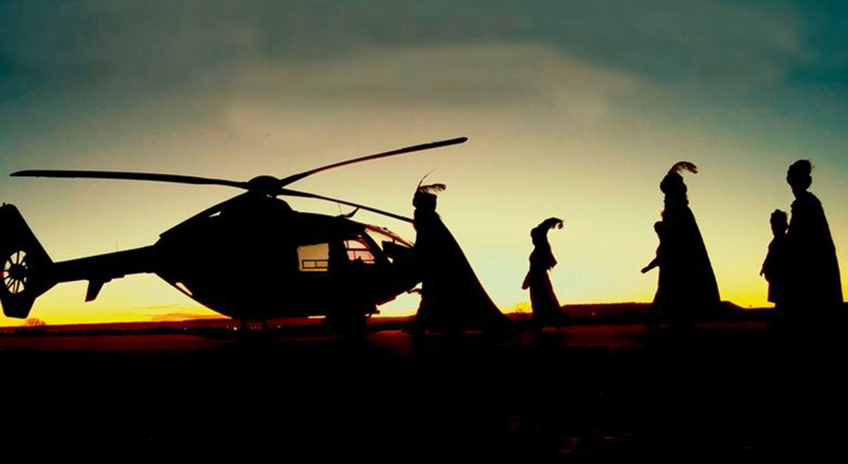 The Three Wise arrive by helicopter « Euro Weekly News