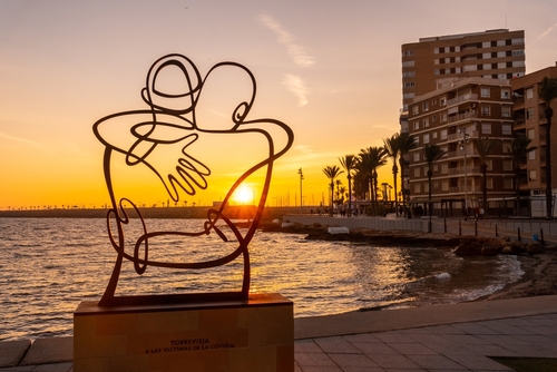Torrevieja triumph: Surpassing 100,000 residents and dazzling diversity.