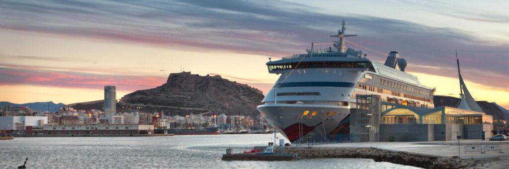 Alicante's cruise tourism: Sailing towards economic growth.