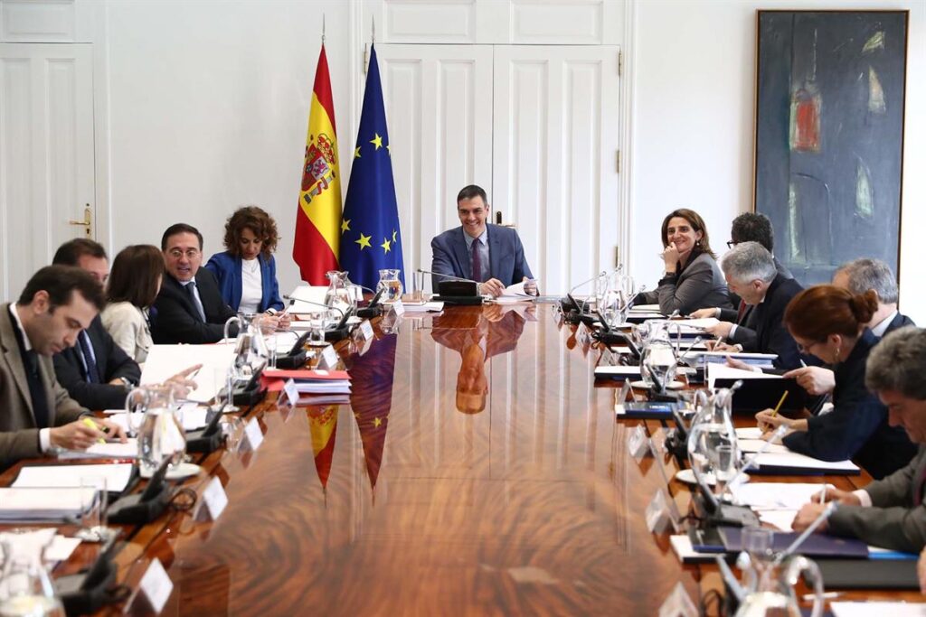 Spanish defence meeting