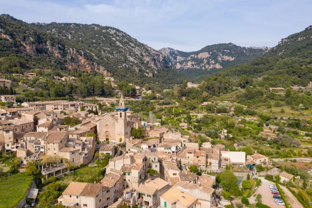 The_valley_of_Valldemossa_on_the_island_of_Mallorca_Spain