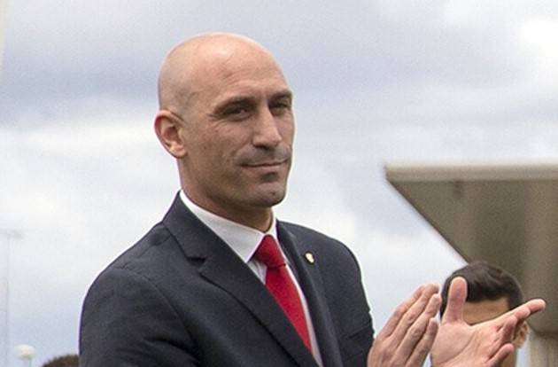 Rubiales arrives early and is arrested
