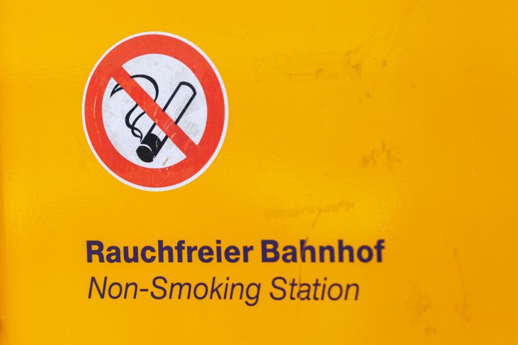 No smoking sign DB