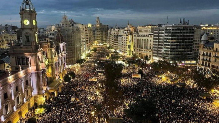 Over 100,000 protesters continue to line the streets of Valencia in outcry over mismanagement of the dana floods
