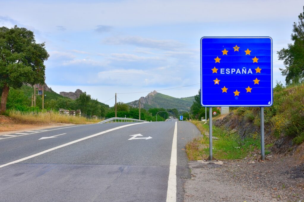 Spain. Sign New traffic rules in Spain « Euro Weekly News