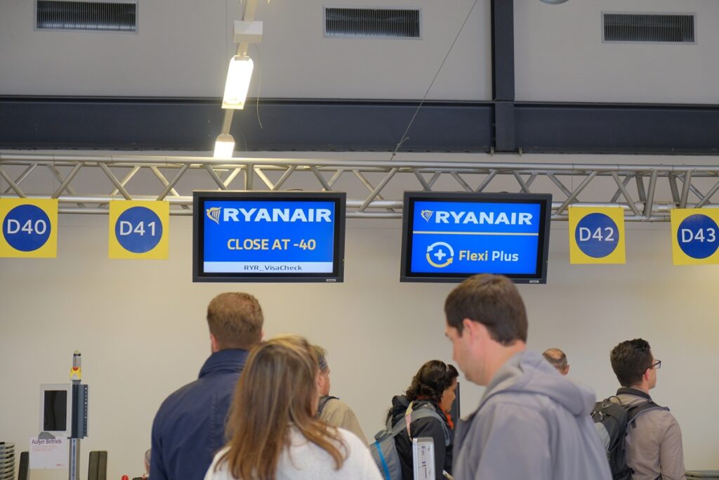 Ryanair €65 Check-In Fee: Avoid It « Euro Weekly News