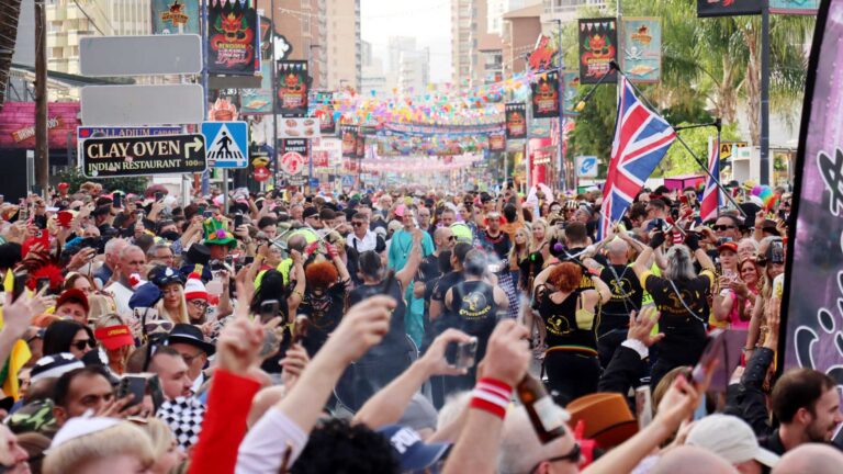 Over 30,000 revellers, mostly British, fill Benidorm's streets for Europe's  biggest Fancy Dress Party  Euro Weekly News