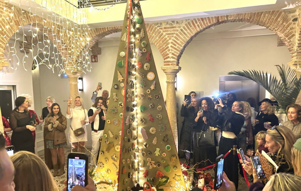 Marbella's Cookie Tree is HUGE! You Won't Believe What's Inside!
