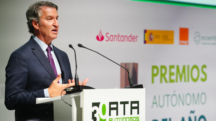 Alberto Nuñez Feijoo at the Premios Autonomos