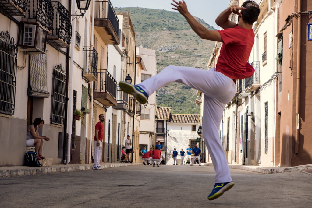 Valencian Handball: Tiny Village, HUGE Dreams! Can They Conquer the League?
