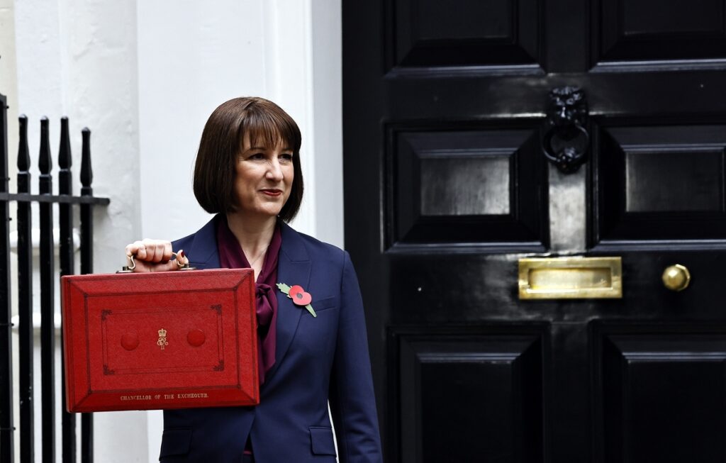 Brits in Spain: Devastating UK Budget Changes?! What Will Happen Now?