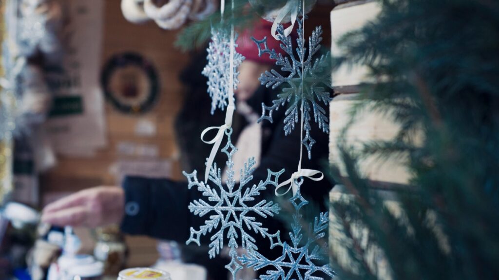 Llucmajor Christmas Lights Sparkle! Festive Market Opens - Don't Miss Out!