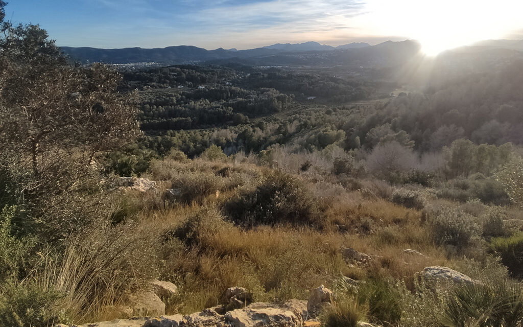 Montgó Horror: Hiker's Terrifying Fall Caught on Camera!