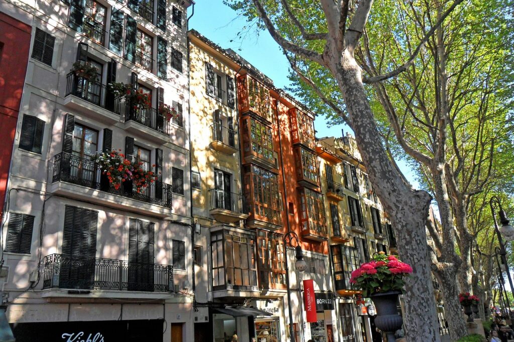 Spanish Renters BEWARE! Evicted for Unpaid Fees?! Court SHOCK!