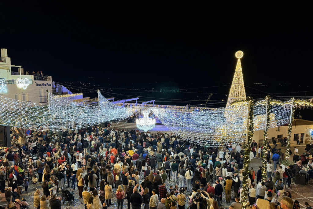Mojacar's Christmas: Record-Breaking or Holiday Heartbreak?!