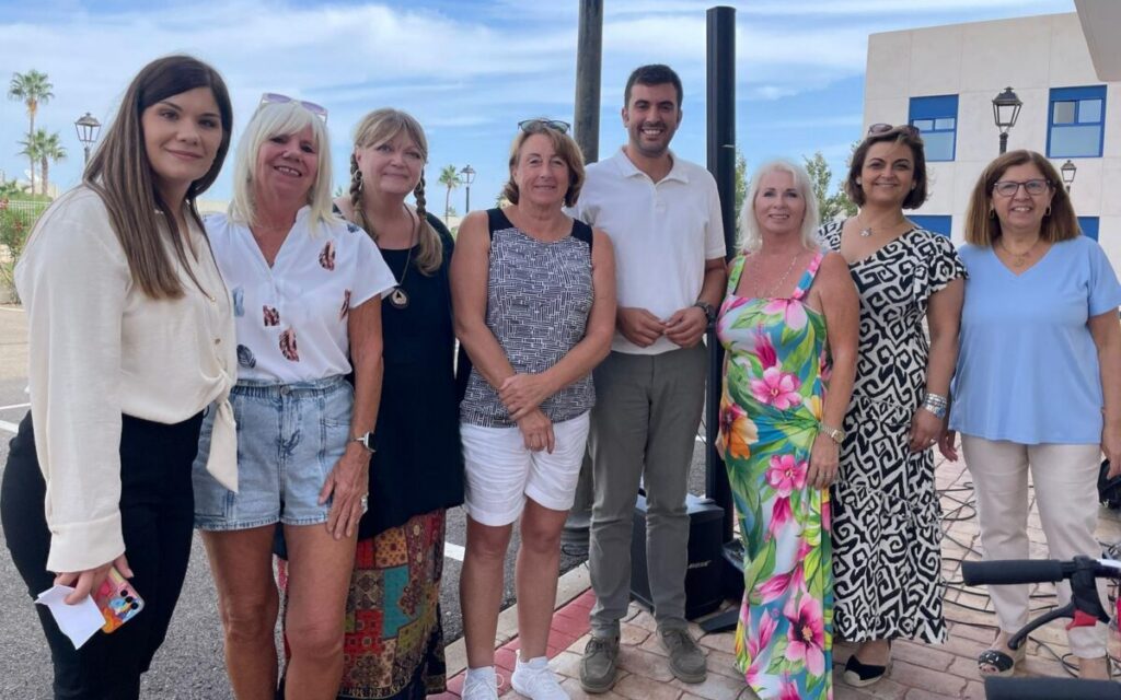 Give the most precious gift this Christmas: Become a befriender in Mojacar